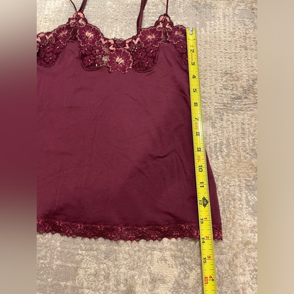 Banana Republic Maroon Lace Appliqué Cami Top Spaghetti Strap Y2K Size XS - Picture 7 of 8